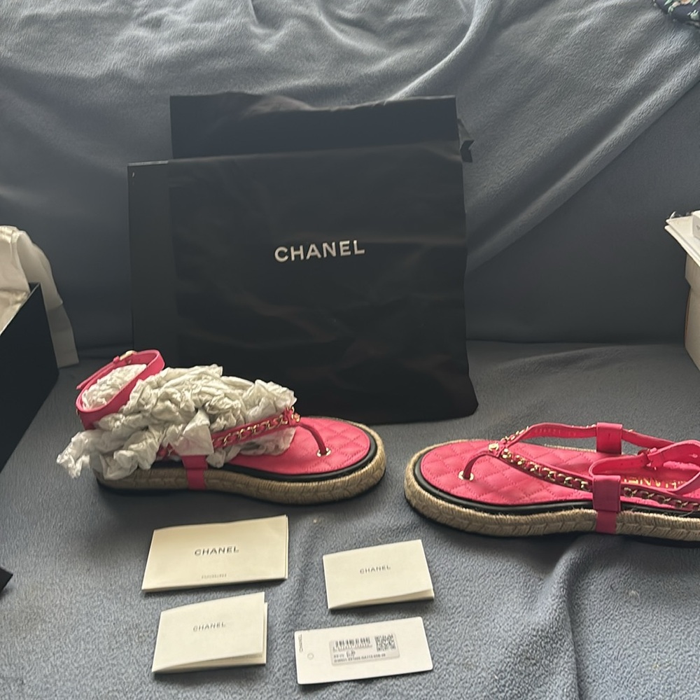 Ladies channel sandals— - Picture 11 of 16